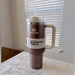 ✨NEW Stanley Quencher Flow State Tumbler 40oz in Rose Quartz Glow💕